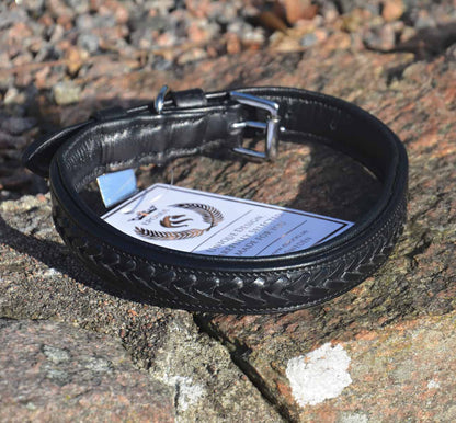 Premium dog collar in plaited natural tanned leather