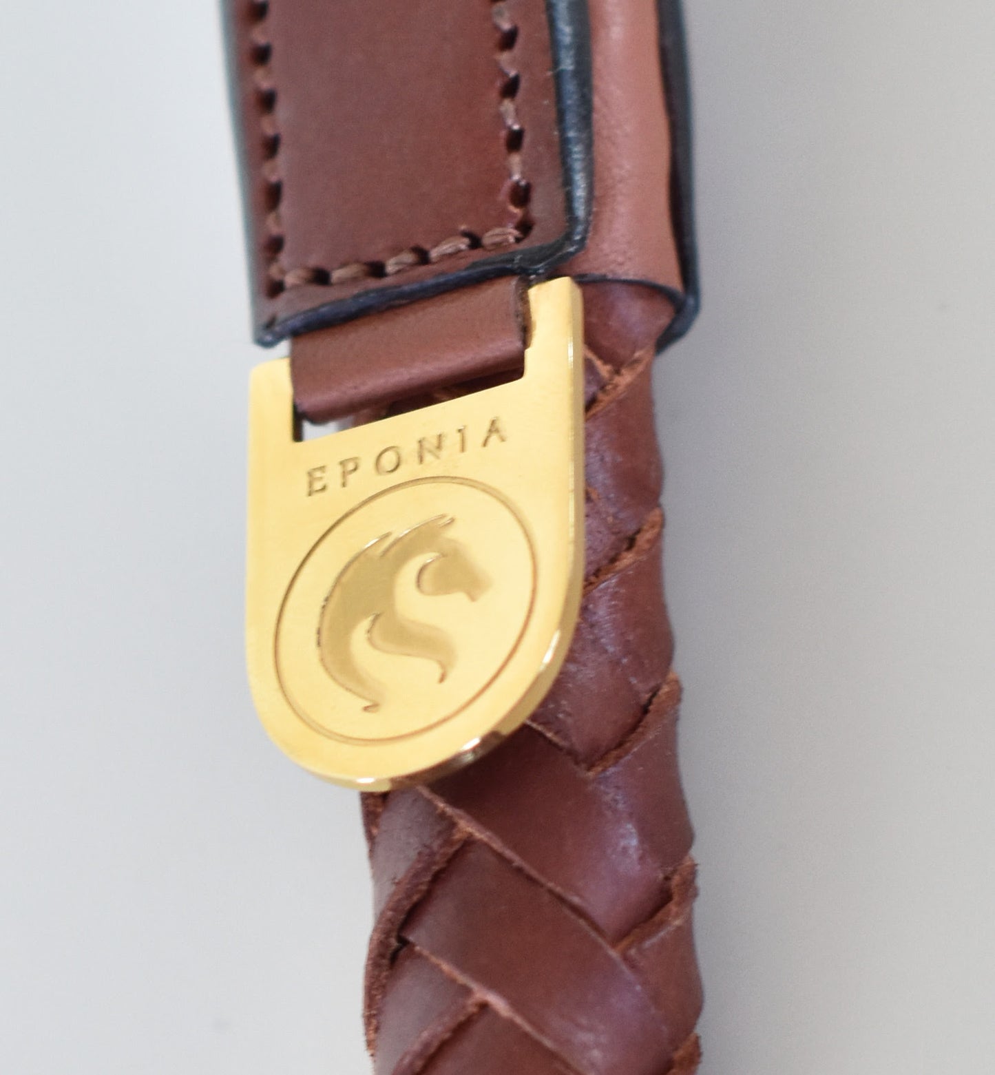 Premium dog collar in rounded natural tanned leather